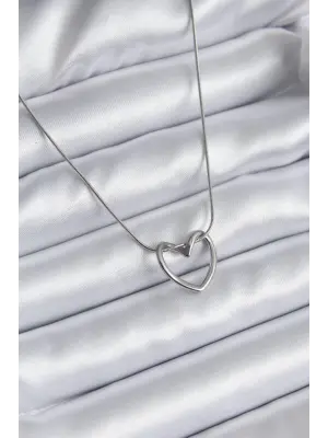  Gümüş  Kalp Model  Çelik Kolye