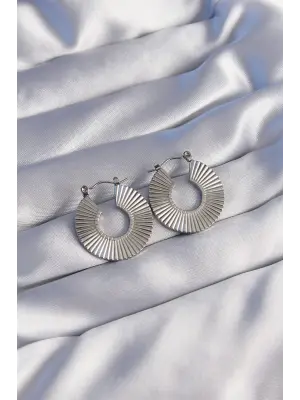   Gümüş Oval Çizgili Plaka Küpe