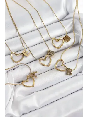 316L Çelik Kalp Detaylı Gold Renk Harf Kolye 24lü Paket Kolye