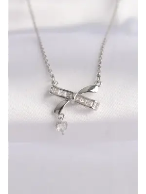  Zincir Gümüş  Zirkon Taşlı Kalp Detay Fiyonk Çelik Kolye