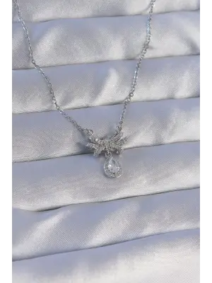  Zincirli Gümüş  Zirkon Taşlı Damla Detay Fiyonk Model Çelik Kolye