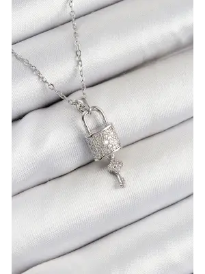 316L Çelik Zirkon Taşlı Kilit Ve Sallantılı Anahtar Model Gümüş Renk Kadın Kolye