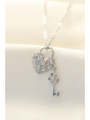 316L Zinciri Çelik Zirkon Taşlı Gümüş  Kalp ve Anahtar Tasarımlı Çelik Kolye