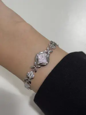 Xuping Gümüş Ortası Kare Taşlı Yuvarlak Bileklik