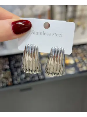 Gümüş Renk Tırtıklı Plaka Çelik Küpe