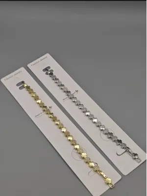 Yonca Desenli Vip Taşlı Altın Kaplama Gurmet Bileklik