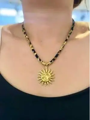 Leopar Desenli İp Zincirli Altın Güneş Kolye