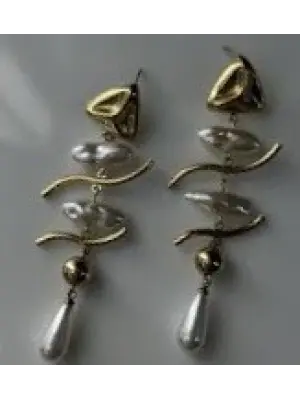 Uzun Sallantılı İnci Detaylı Balık Küpe