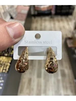 Altın Renk Büzülmüş Desenli Damla & Bottega Günlük Küpe