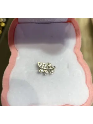 Yaprak Model Beyaz Renk Tragus & Helix Kıkırdak Kadın Piercing