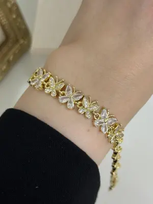 Altın Kaplama Taşlı Kelebek Desenli Çelik Kadın Bileklik