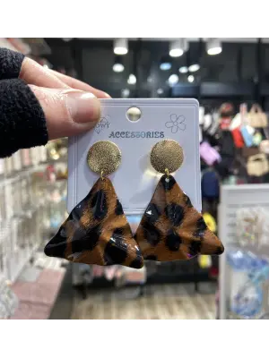 Üçgen Biçiminde Kahverengi Siyah Renkli Leopar Küpe Plaka Model