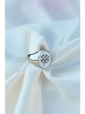 Ayarlamalı Gümüş Metal Beyaz Mineli Taşlı Yonca Yüzük