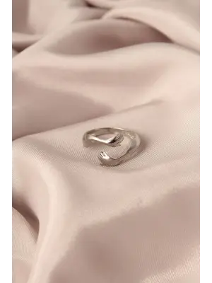 Ayarlamalı Gümüş Metal Sarılan Eller Model Çelik Yüzük