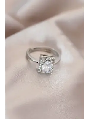 Ayarlamalı Silver Renk Metal Zirkon ve Kristal Taşlı Dikdörtgen Model Yüzük