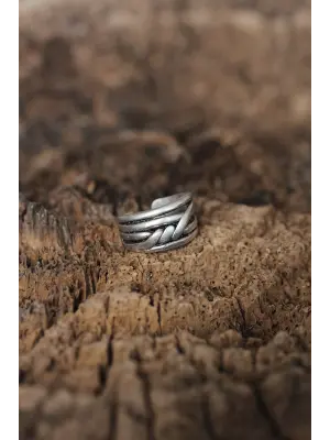 Ayarlanabilir Dikenli Tel Tasarımlı Erkek Yüzük