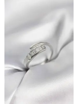 Baget Zirkon Taşlı Gümüş Renk Kadın Yüzük