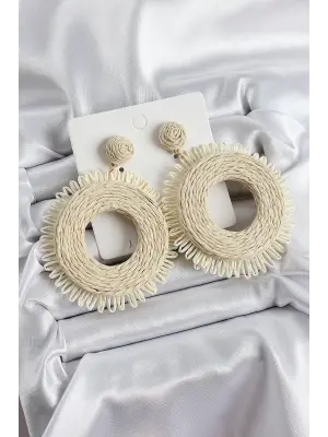 Bej Püsküllü Halka Figürlü Hasır Örgü Model Gold Renk Kadın Küpe