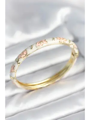 Beyaz Pembe Renk Detaylı Mineli Kelepçe