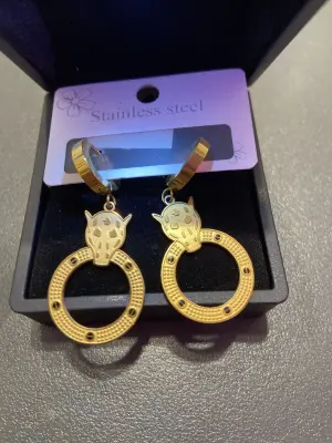 Çelik Gold Panter Başlı Halka Sallantılı Kadın Küpe