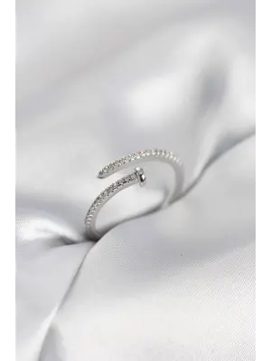 Çivi Model Zirkon Taşlı Gümüş Renk Kadın Yüzük