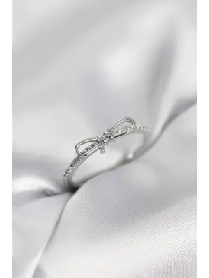 Fiyonk Model Zirkon Taşlı Gümüş Renk Kadın Yüzük