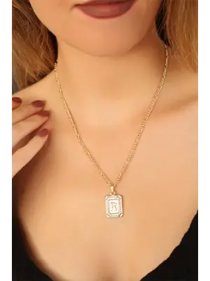 Gold Renk Metal Plaka Tasarım Zincirli R Harfi Bayan Kolye