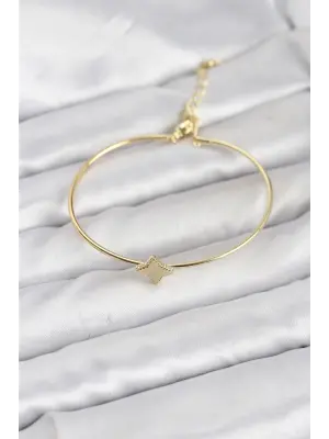 Gold Renk Çelik Köşeli Yonca Model Kadın Bileklik