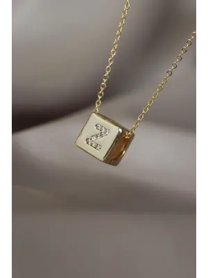 Gold Renkli Küp Model Zirkon Taşlı Z Harfli Kolye