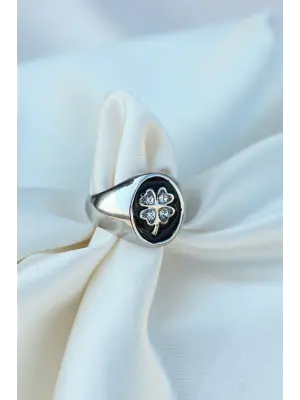 Gümüş Metal Ayarlamalı Siyah Mineli Taşlı Yonca Yüzük