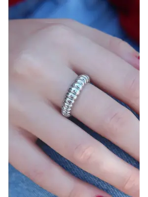 Gümüş Renk Sarmal Model Kadın Yüzük