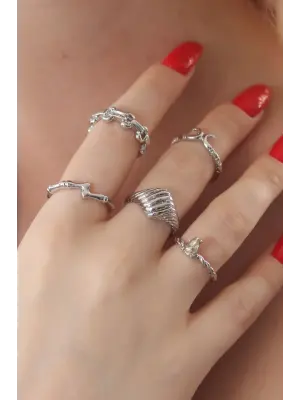 Gümüş Renk Sarmal Model Zirkon Taşlı Bayan Yüzük Kombin