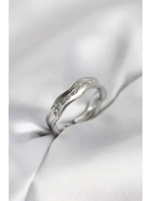 Gümüş Renk Su Damlası Model Zirkon Taşlı Kadın Yüzük