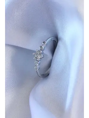 Gümüş Renk Zirkon Taşlı Kadın Yüzük