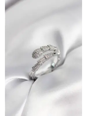 Gümüş Renk Zirkon Taşlı Yılan Model Kadın Yüzük