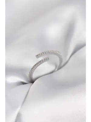 Gümüş Renk Zirkon Taşlı Yılan Tarz Kadın Yüzük