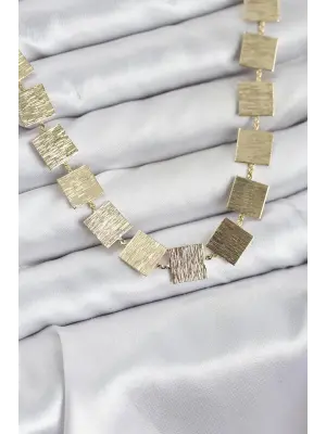 Kare Plaka Model Gold Renk Kadın Kolye