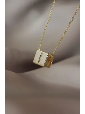 Küp Model Gold Renk Zirkon Taşlı İ Harfli Kolye