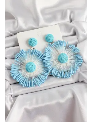 Mavi Püsküllü Papatya Figürlü Hasır Örgü Model Gold Renk Kadın Küpe