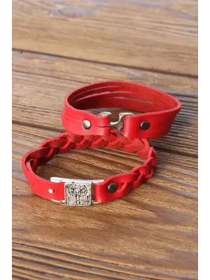 Metal Aksesuarlı Kırmızı Renk Deri Erkek Bileklik Kombin