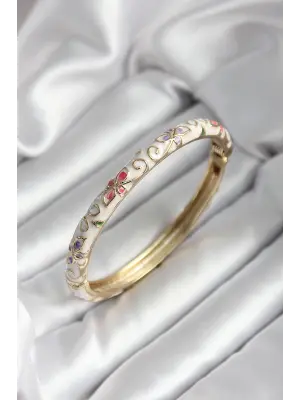 Mineli Pirinç Beyaz Çiçek Desenli Gold Renk Kadın Kelepçe (çap 60 mm)