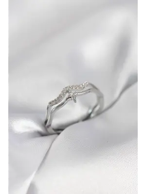 Minimal Yıldız Model Gümüş Renk Zirkon Taşlı Kadın Yüzük