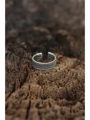 Motif Desenli Ayarlamalı Erkek Yüzük