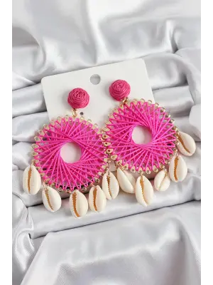 Pembe Hasır Örgü Sarmal Model Sallantılı Deniz Kabuğu Detaylı Gold Renk Kadın Küpe