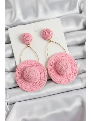 Pembe Şapka Figürlü Hasır Örgü Model Sallantılı Gold Renk Kadın Küpe