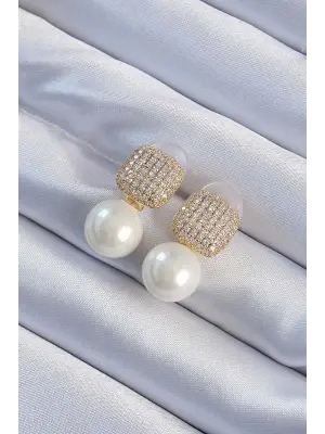  Altın Renk Zirkon Taşlı Kare Model İnci Tasarım Çelik Küpe