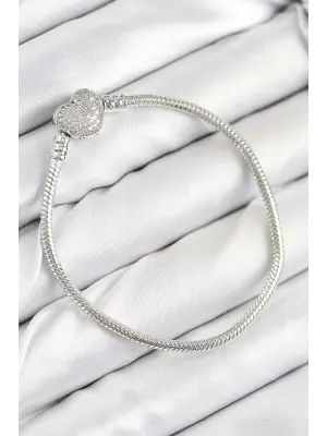 Pirinç Charm Zirkon Taşlı Kalp Model Gümüş Renk Kadın Bileklik
