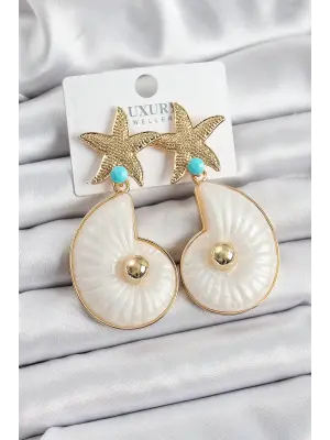 Pirinç Deniz Yıldızı Ve Deniz Kabuğu Figürlü Gold Renk Kadın Küpe