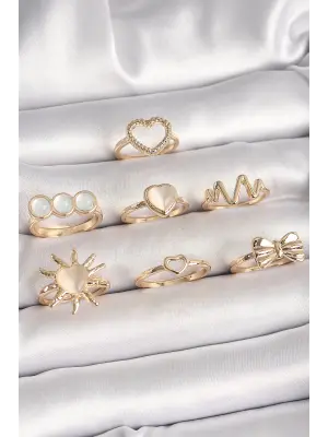 Pirinç Gold Renk Beyaz Mineli Kalp Model Kurdele Detay Kadın Küpe Kombini