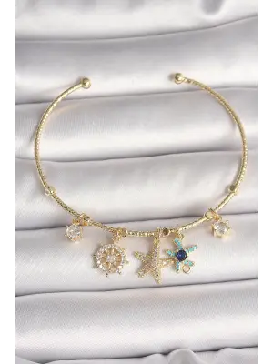 Pirinç Gold Renk Sallantı Zirkon Taşlı Yıldız Figür Charm Kadın Bileklik